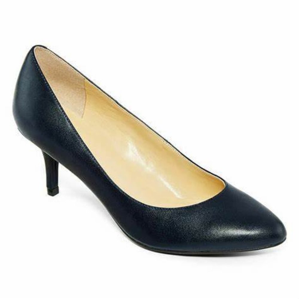 Liz Claiborne Joelle Black Kitten Heels (6.5 M)